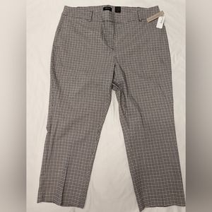 Cropped Dress Pants Perfect for Summer